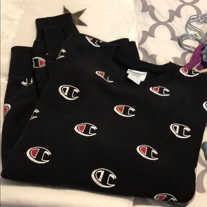 Champion Logo Sweatshirt